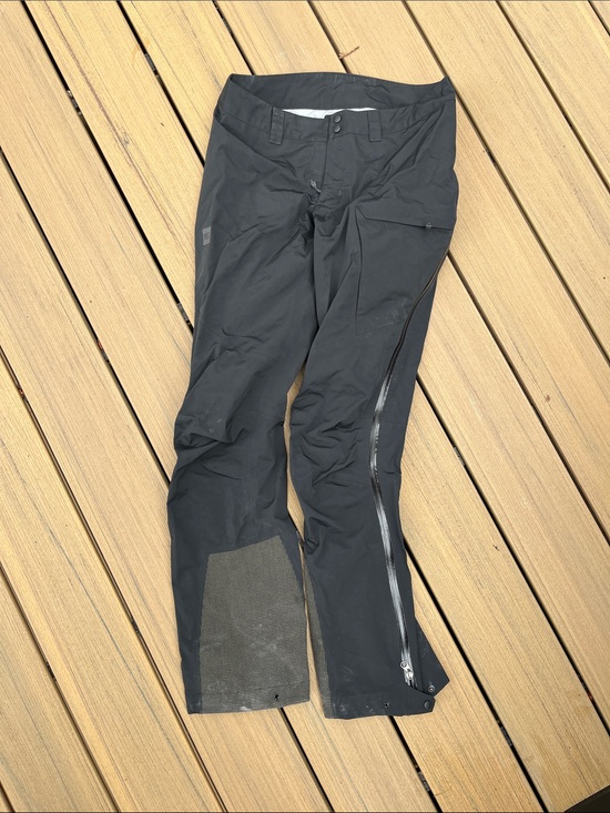 MEC Pants - MEC women’s Black Technical Shell Pants with Side Zippers